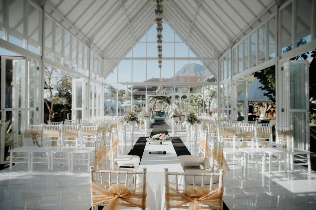 Royal Hotel And Villa Batu Бату Экстерьер фото