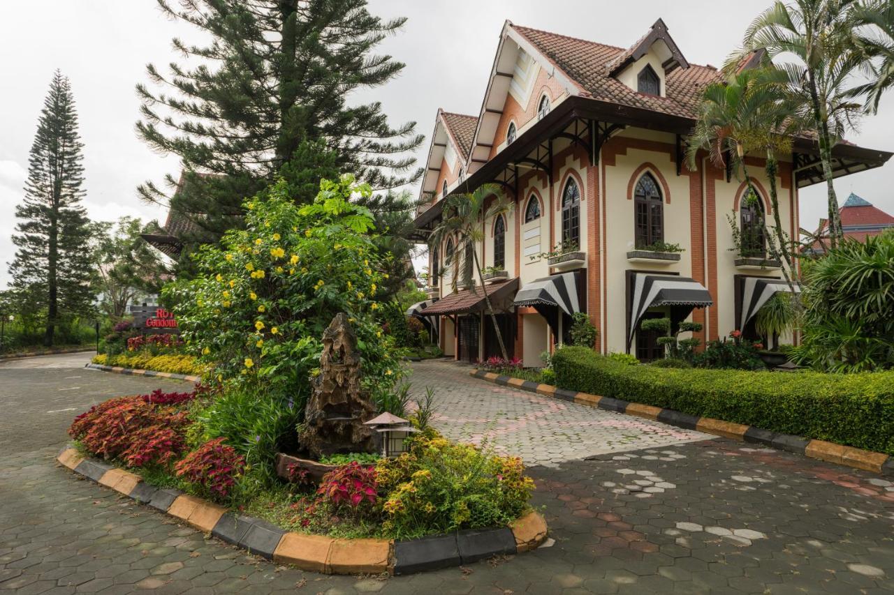Royal Hotel And Villa Batu Бату Экстерьер фото